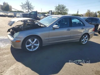 MERCEDES-BENZ C 230K SPORT SEDAN