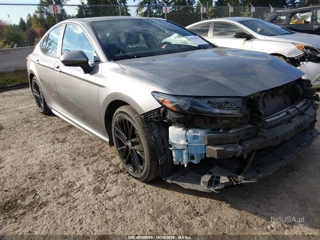 TOYOTA TOYOTA CAMRY SE