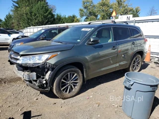 TOYOTA HIGHLANDER XLE