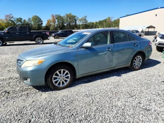 TOYOTA CAMRY XLE V6