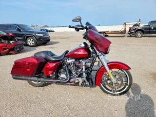 HARLEY-DAVIDSON FLHX STREET GLIDE