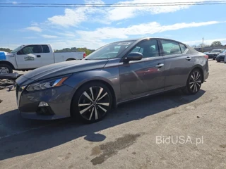 NISSAN ALTIMA PLATINUM