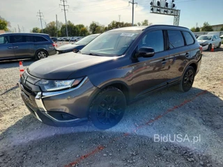 MITSUBISHI OUTLANDER SE