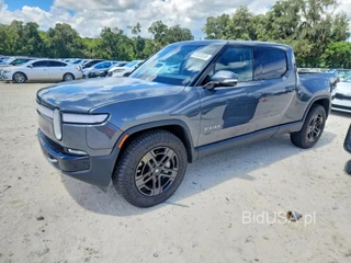 RIVIAN R1T ADVENTURE