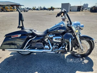 HARLEY-DAVIDSON FLHR ROAD KING