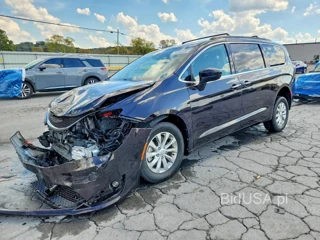 CHRYSLER PACIFICA TOURING PLUS