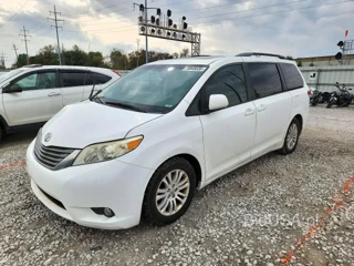 TOYOTA SIENNA XLE 8-PASSENGER