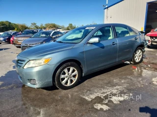TOYOTA CAMRY LE V6