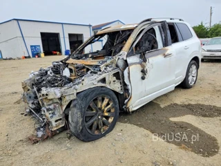 VOLVO XC90 T6