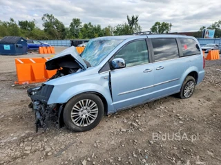 CHRYSLER TOWN & COUNTRY TOURING L