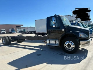 FREIGHTLINER M2 106 MEDIUM DUTY