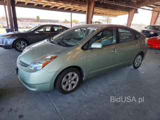 TOYOTA PRIUS BASE