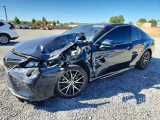 TOYOTA CAMRY SE
