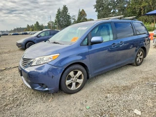 TOYOTA SIENNA LE
