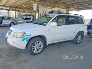 TOYOTA HIGHLANDER HYBRID