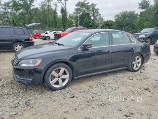 VOLKSWAGEN PASSAT SE