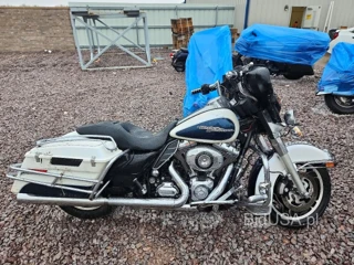 HARLEY-DAVIDSON FLHTP