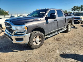 RAM 2500 TRADESMAN