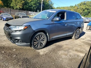 MITSUBISHI OUTLANDER SE