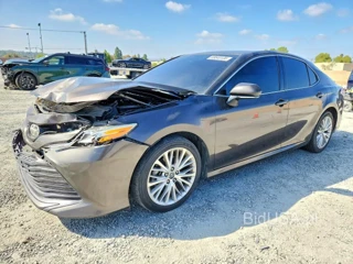 TOYOTA CAMRY XLE