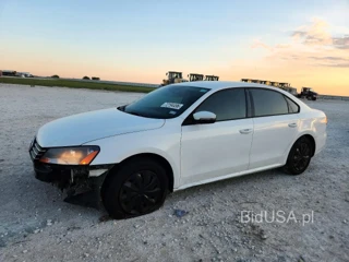 VOLKSWAGEN PASSAT S