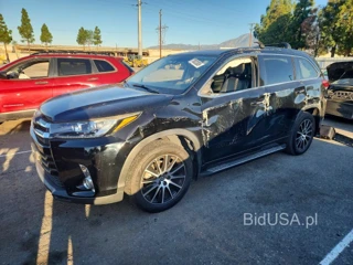 TOYOTA HIGHLANDER SE