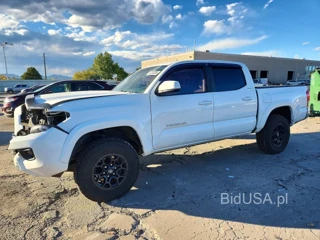 TOYOTA TACOMA SR5 V6
