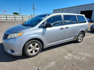 TOYOTA SIENNA L 7-PASSENGER