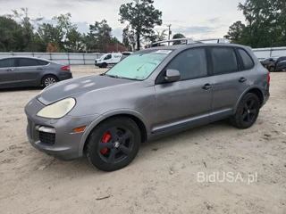 PORSCHE CAYENNE GTS