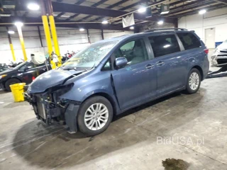 TOYOTA SIENNA XLE 8-PASSENGER