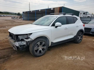 VOLVO XC40 T5 INSCRIPTION