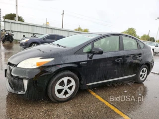 TOYOTA PRIUS THREE