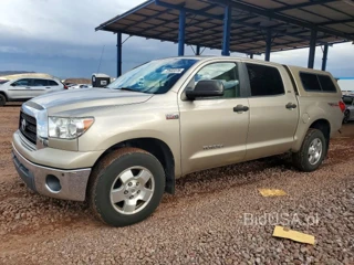 TOYOTA TUNDRA SR5