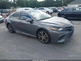 TOYOTA TOYOTA CAMRY SE