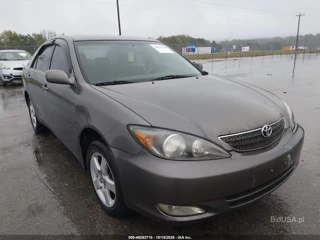 TOYOTA TOYOTA CAMRY SE