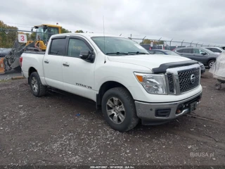 NISSAN NISSAN TITAN SV