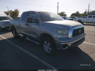 TOYOTA TOYOTA TUNDRA SR5 5.7L V8