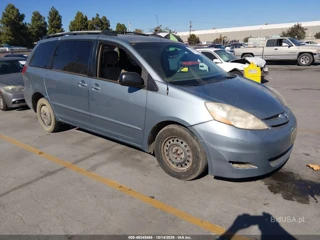 TOYOTA TOYOTA SIENNA LE