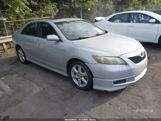 TOYOTA TOYOTA CAMRY SE