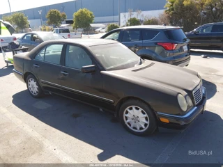 MERCEDES-BENZ MERCEDES-BENZ E 320