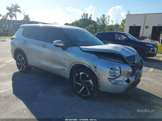 MITSUBISHI MITSUBISHI OUTLANDER ES 2.5 2WD