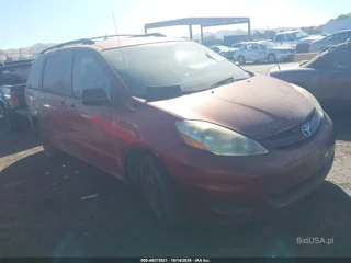 TOYOTA TOYOTA SIENNA LE