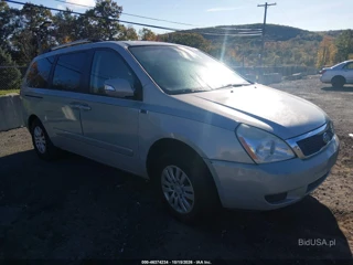 KIA KIA SEDONA LX