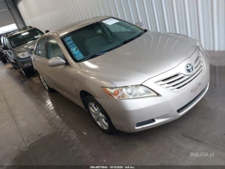 TOYOTA TOYOTA CAMRY LE