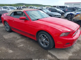 FORD FORD MUSTANG V6 PREMIUM
