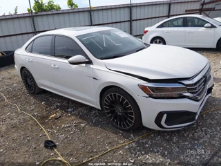 VOLKSWAGEN VOLKSWAGEN PASSAT 2.0T R-LINE