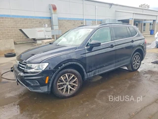 VOLKSWAGEN TIGUAN SE