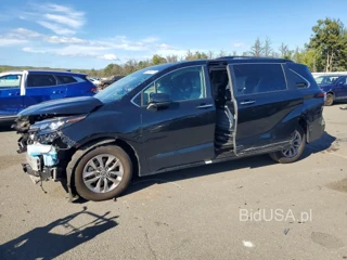 TOYOTA SIENNA XLE