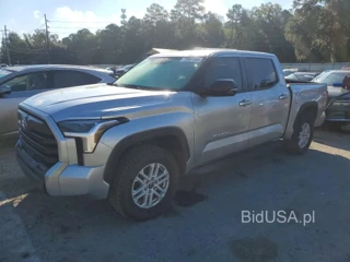 TOYOTA TUNDRA SR5