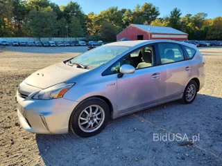 TOYOTA PRIUS V THREE